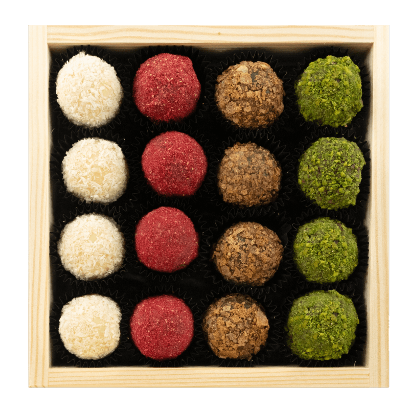 Wooden gift box with 16 truffles