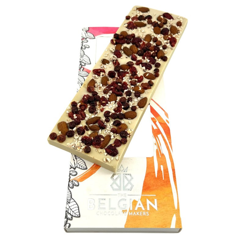 Fantasy white chocolate bar 550 grs with almonds, cranberries, redcurrants and hazelnuts